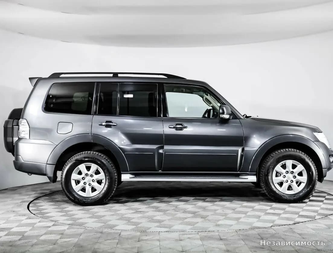 Mitsubishi Pajero 2015 с пробегом — фото 4