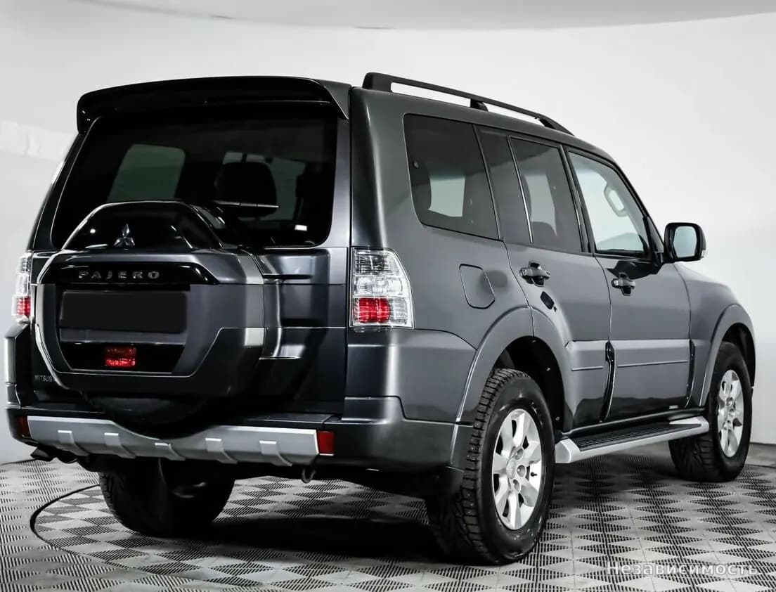 Mitsubishi Pajero 2015 с пробегом — фото 5