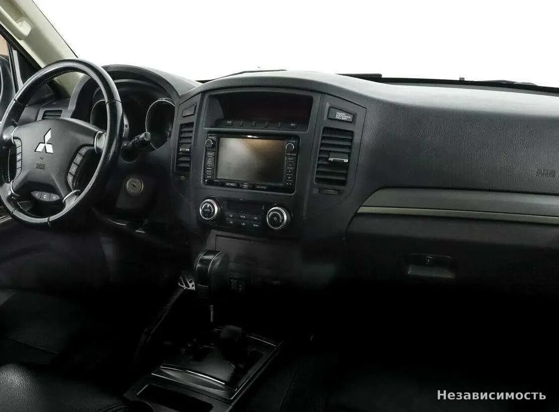 Mitsubishi Pajero 2012 с пробегом — фото 10