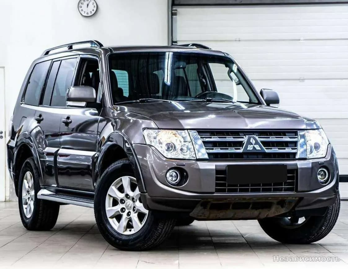 Mitsubishi Pajero 2012 с пробегом — фото 2