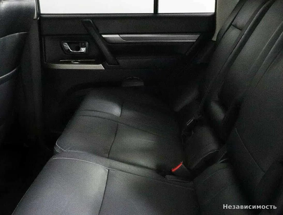 Mitsubishi Pajero 2018 с пробегом — фото 6