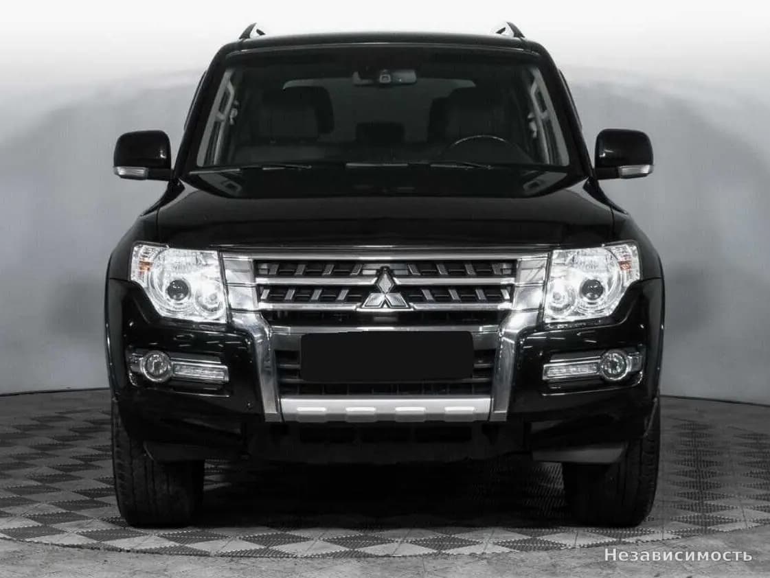 Mitsubishi Pajero 2017 с пробегом — фото 2