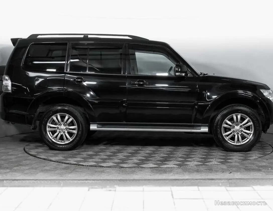 Mitsubishi Pajero 2017 с пробегом — фото 4