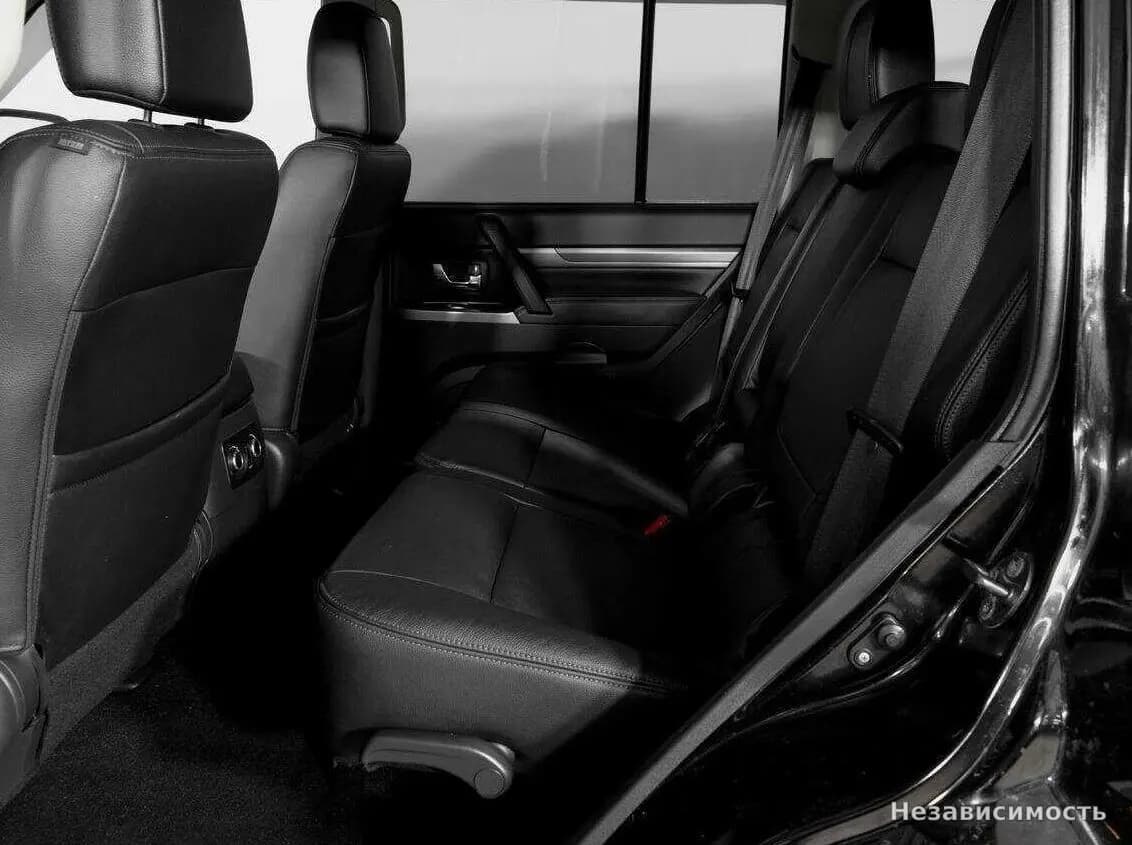 Mitsubishi Pajero 2017 с пробегом — фото 10