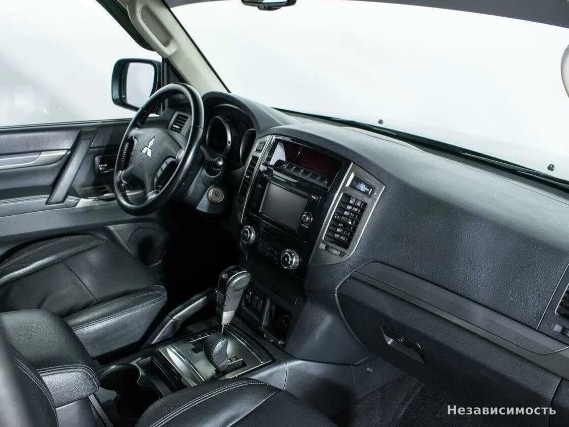 Mitsubishi Pajero 2014 с пробегом — фото 6