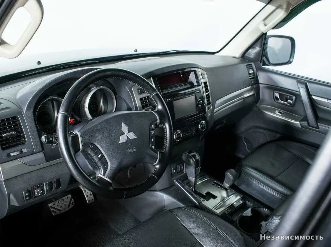 Mitsubishi Pajero 2014 с пробегом — фото 10
