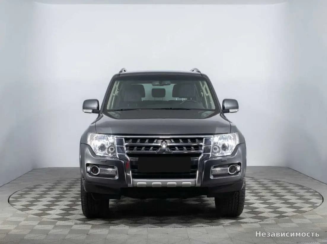 Mitsubishi Pajero 2017 с пробегом — фото 2
