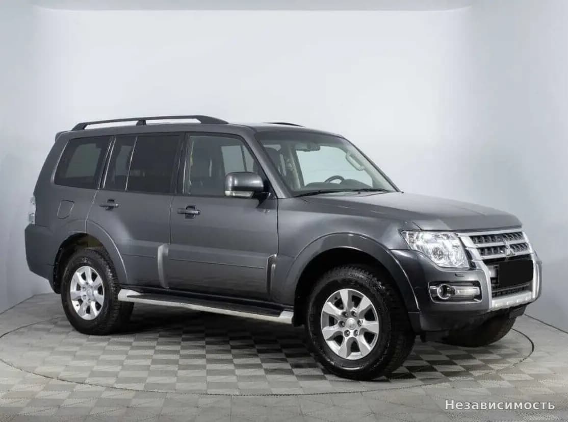 Mitsubishi Pajero 2017 с пробегом — фото 3