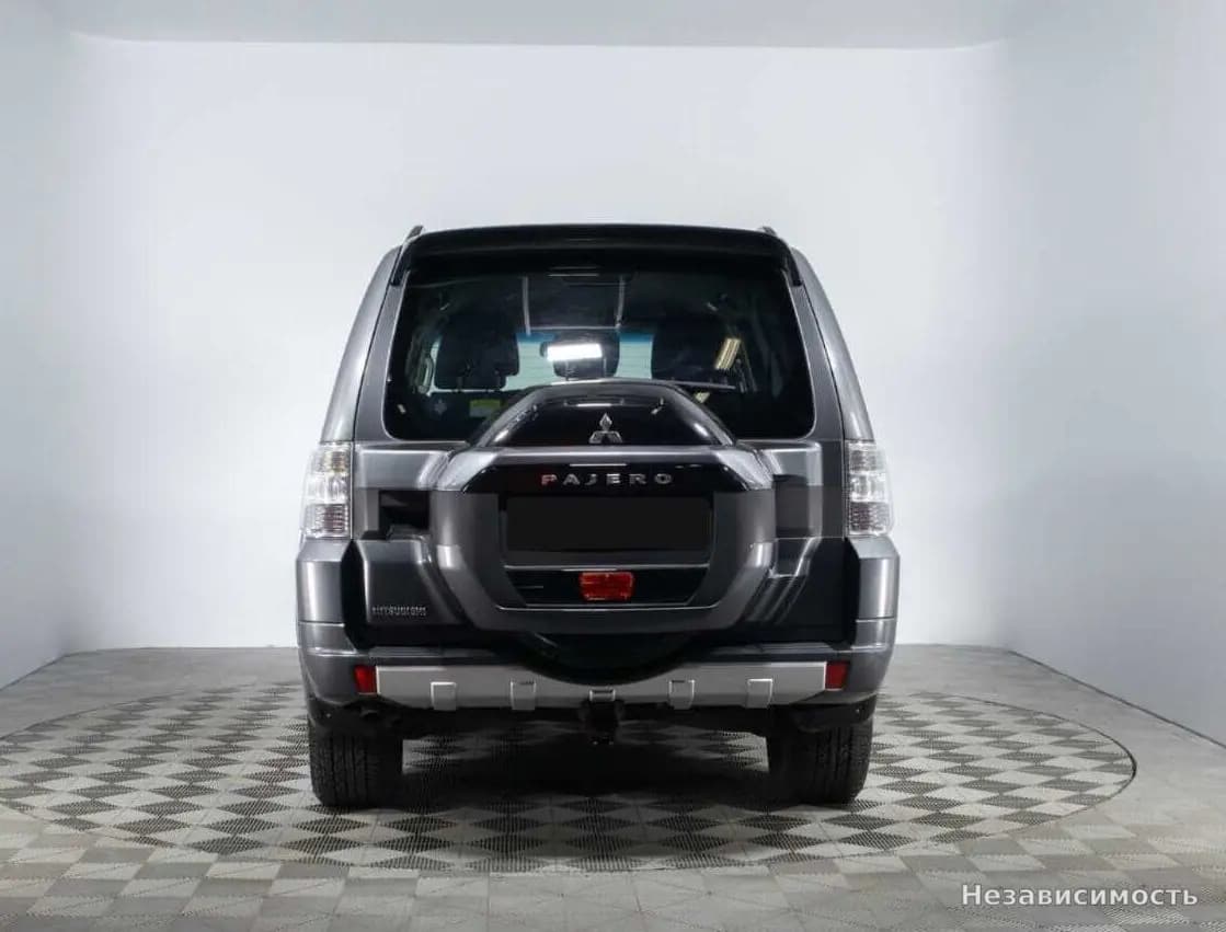 Mitsubishi Pajero 2017 с пробегом — фото 6