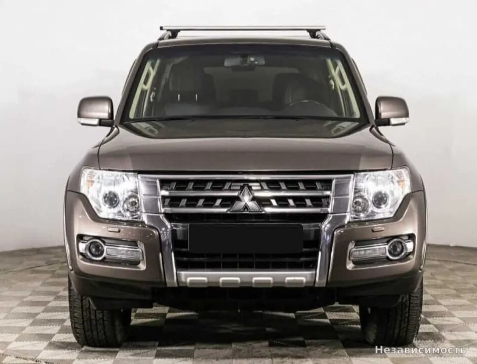 Mitsubishi Pajero 2014 с пробегом — фото 2