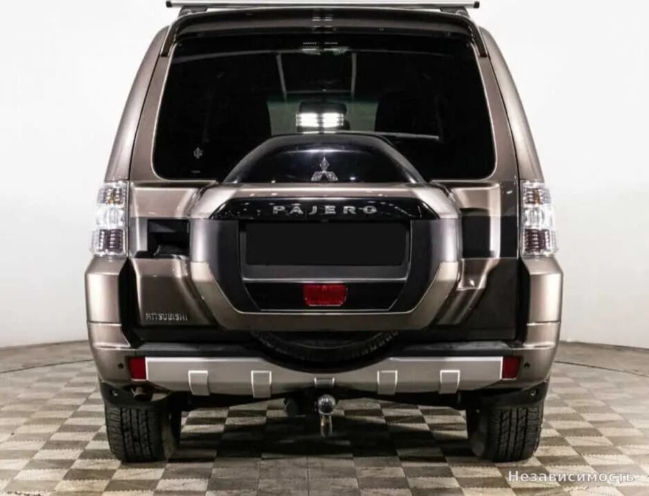 Mitsubishi Pajero 2014 с пробегом — фото 6