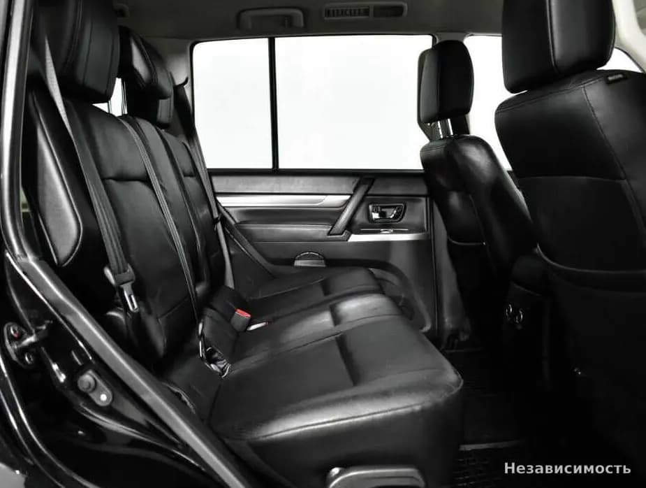Mitsubishi Pajero 2014 с пробегом — фото 10