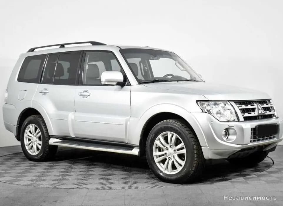 Mitsubishi Pajero 2013 с пробегом — фото 3
