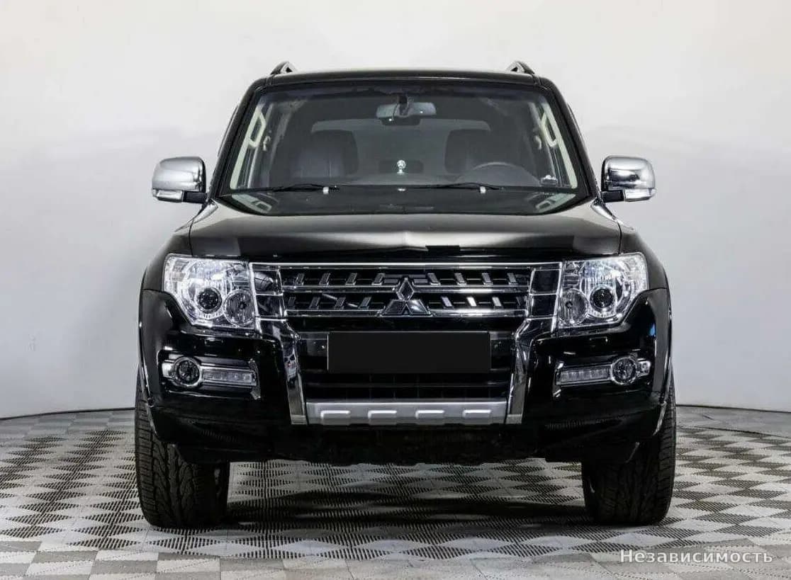 Mitsubishi Pajero 2015 с пробегом — фото 2