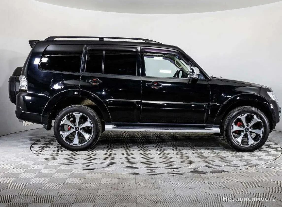 Mitsubishi Pajero 2015 с пробегом — фото 4