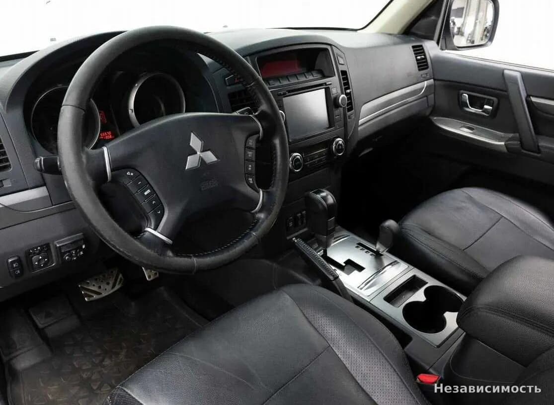 Mitsubishi Pajero 2013 с пробегом — фото 8