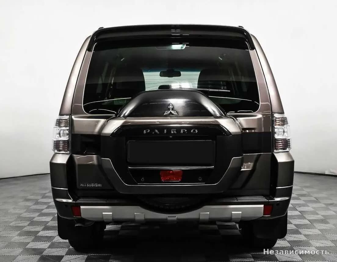 Mitsubishi Pajero 2015 с пробегом — фото 6
