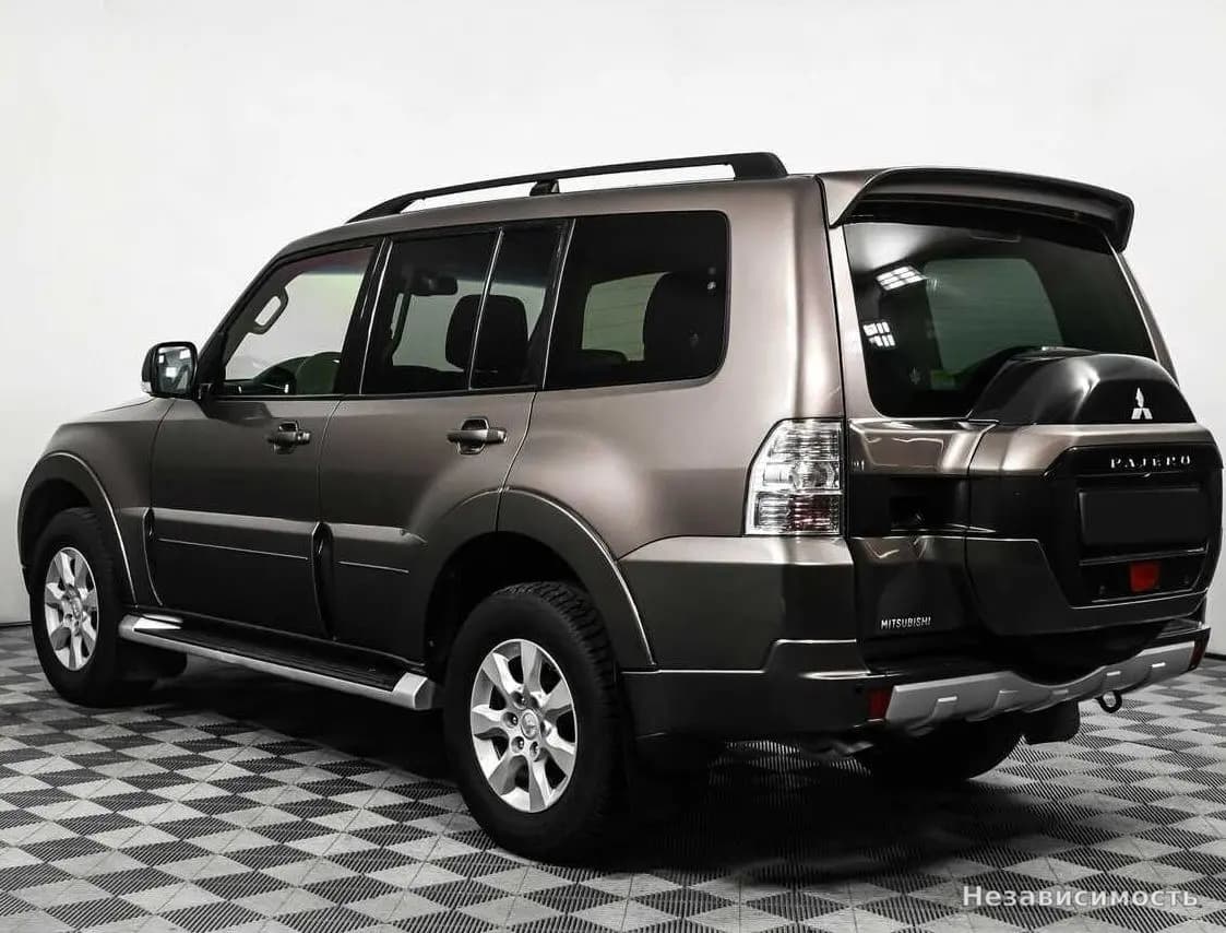Mitsubishi Pajero 2015 с пробегом — фото 7
