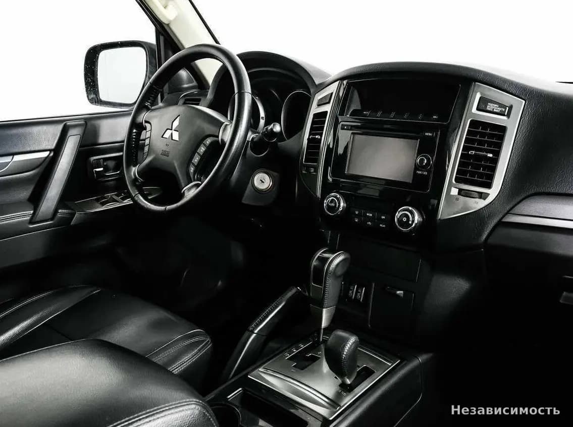 Mitsubishi Pajero 2015 с пробегом — фото 9