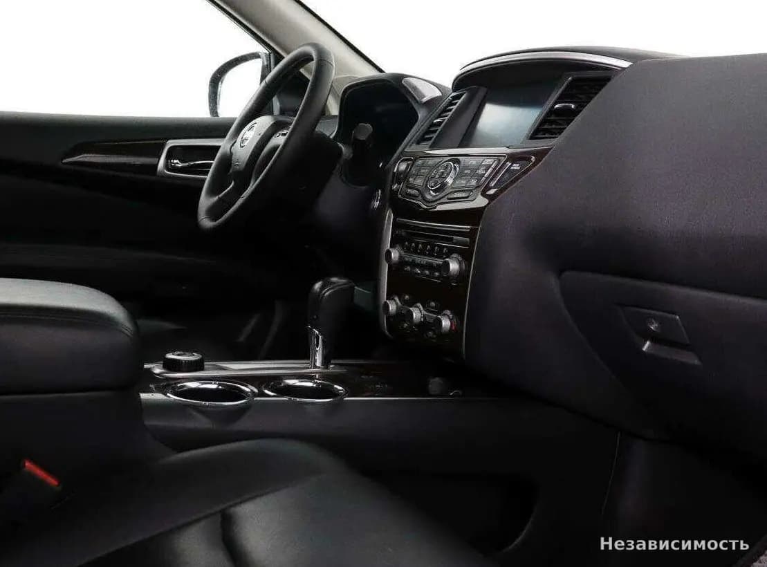 Nissan Pathfinder 2017 с пробегом — фото 9