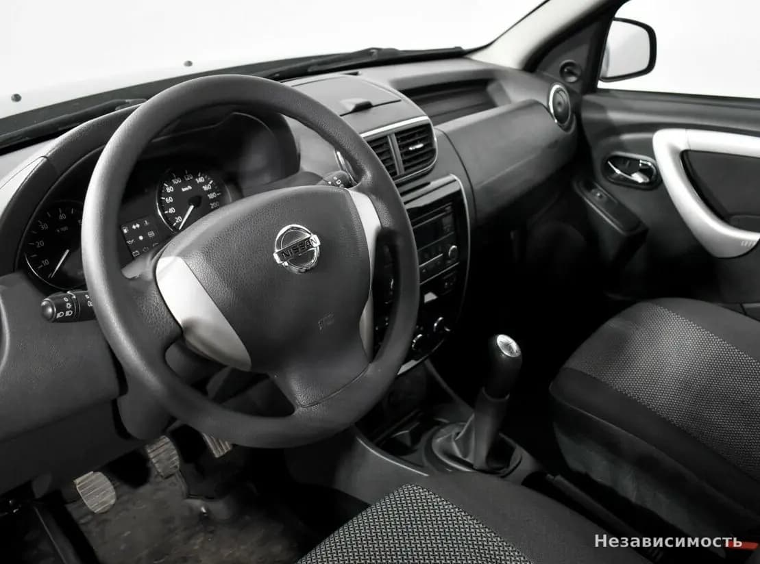 Nissan Terrano III Поколение 2015 с пробегом — фото 9