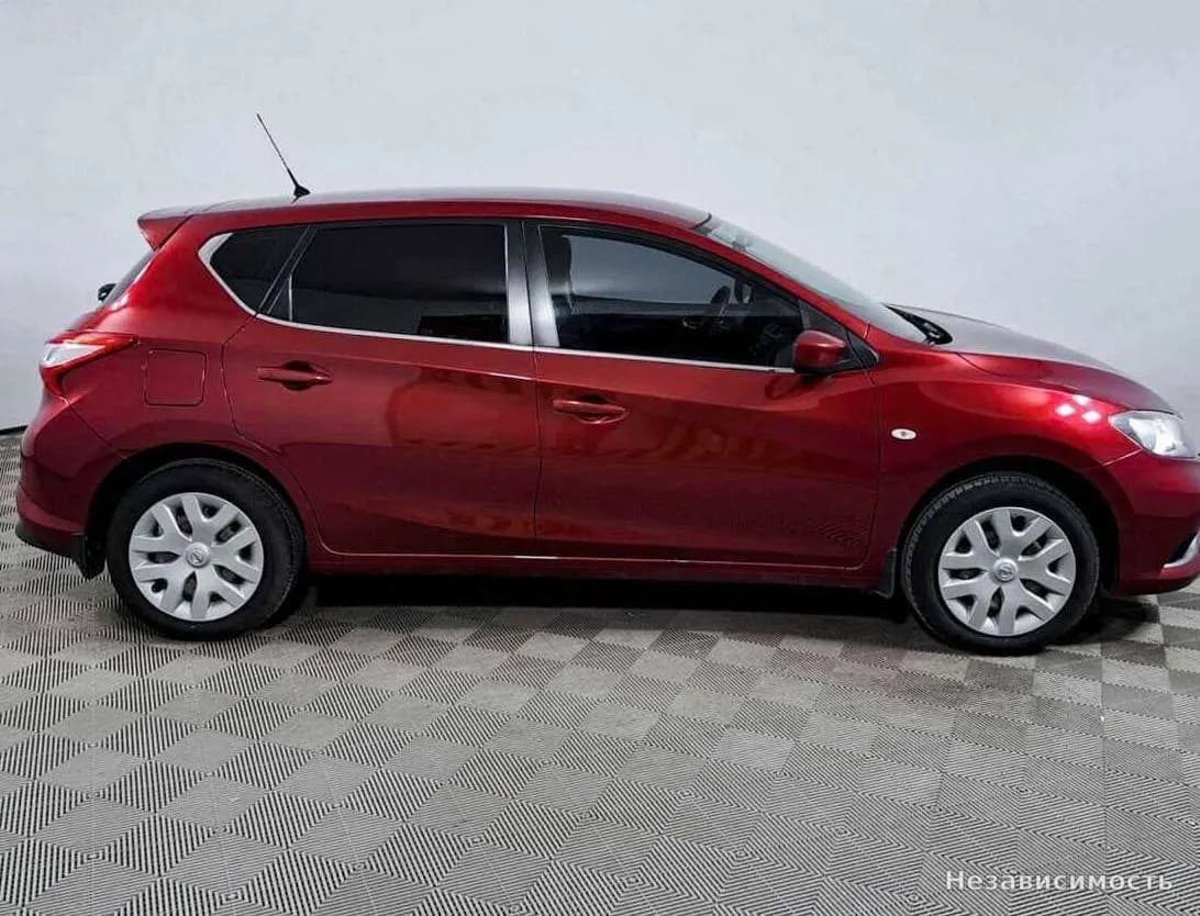 Nissan Tiida 2015 с пробегом — фото 4