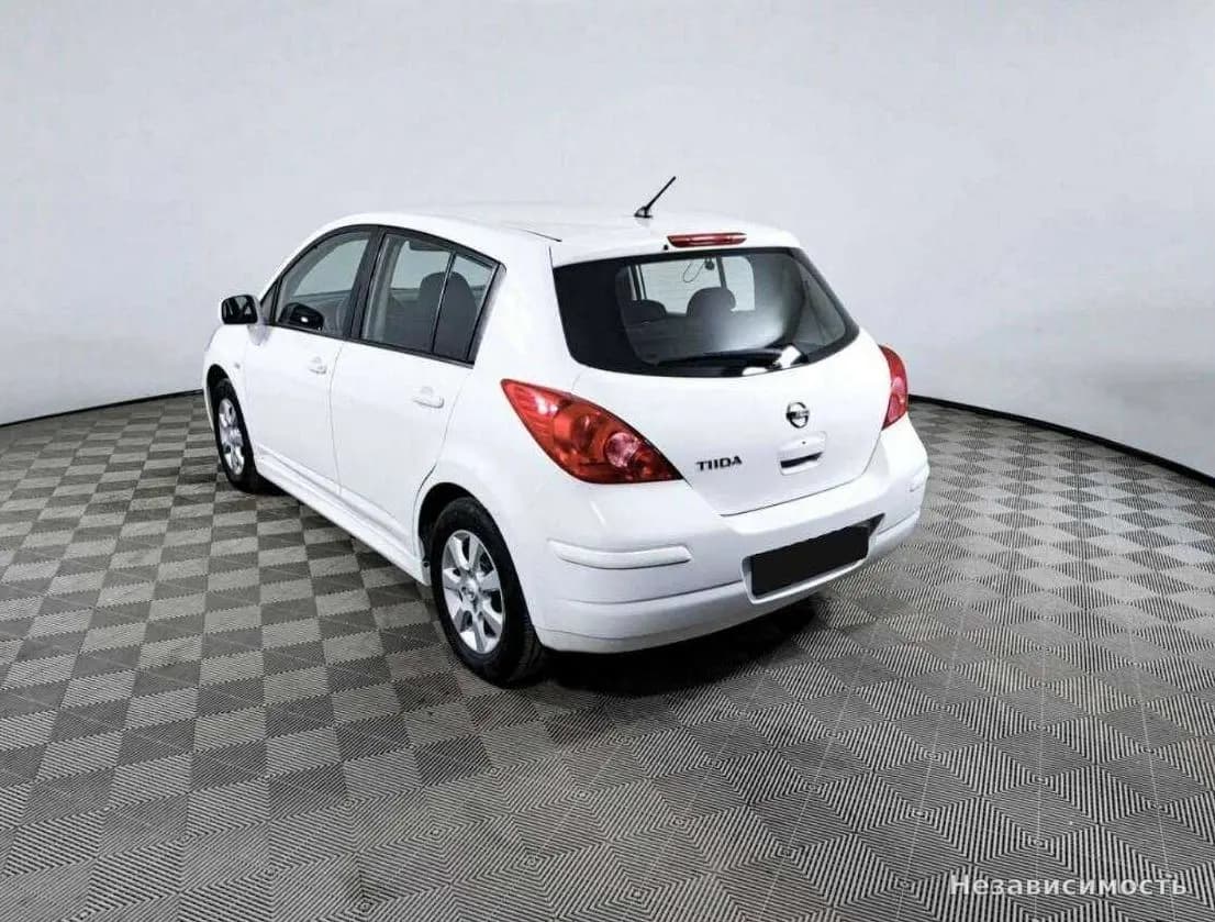 Nissan Tiida 2012 с пробегом — фото 7