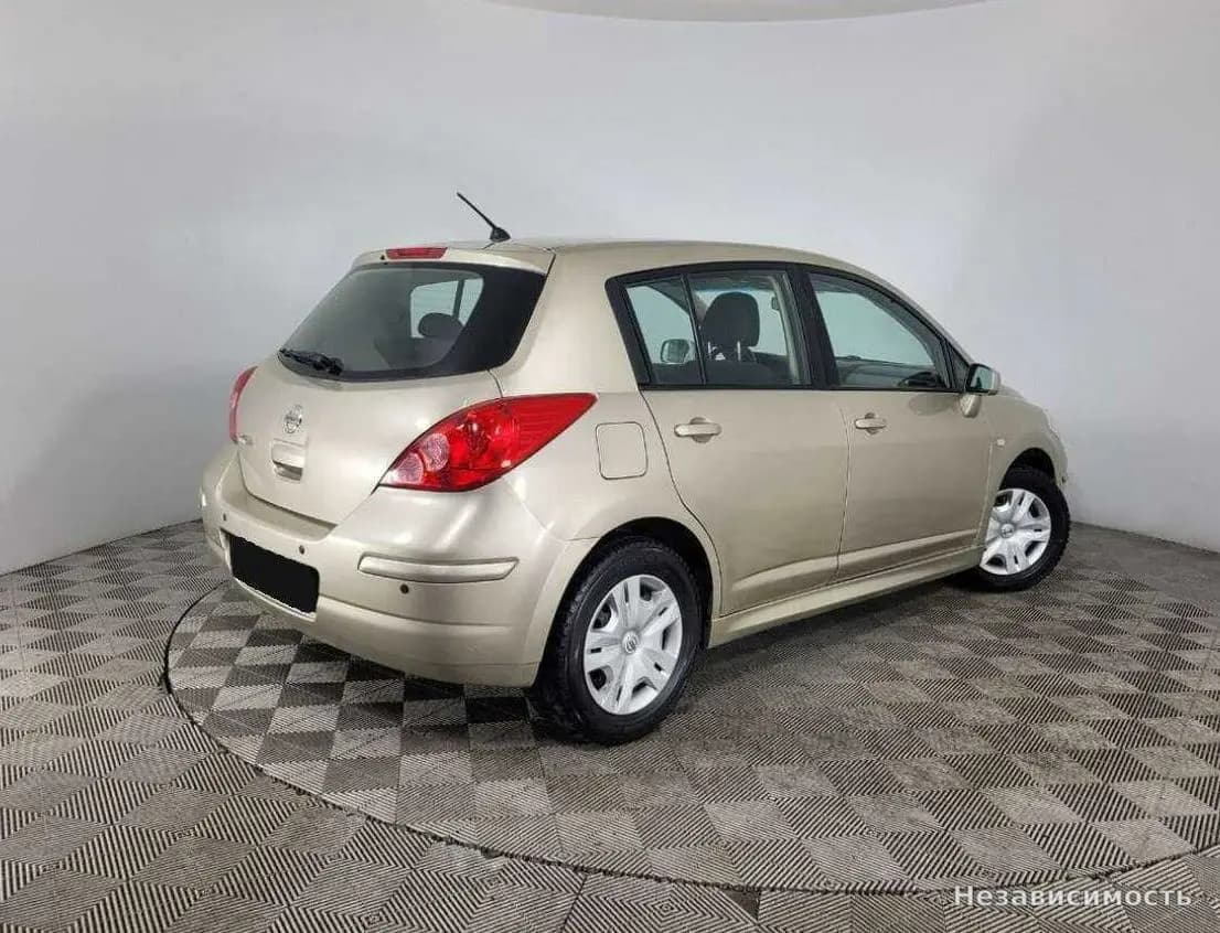 Nissan Tiida 2013 с пробегом — фото 6