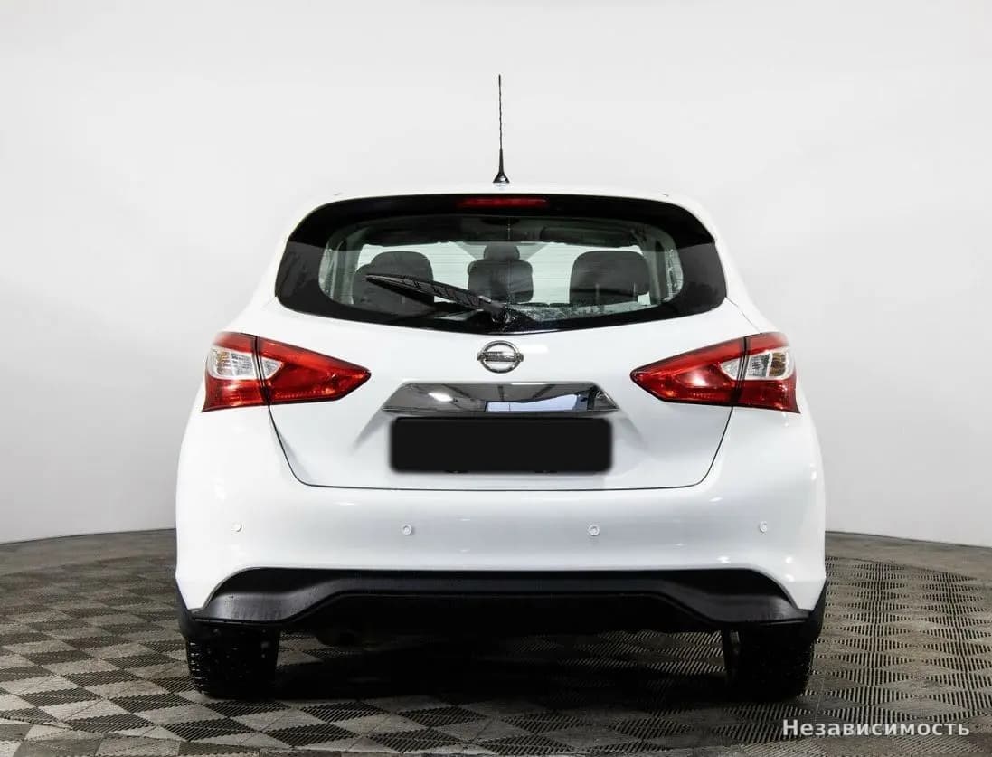 Nissan Tiida 2015 с пробегом — фото 5