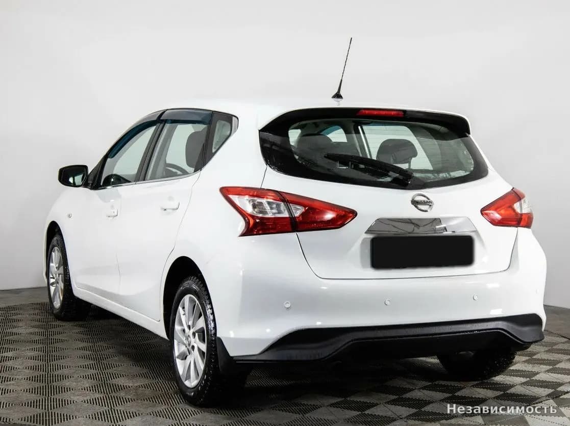 Nissan Tiida 2015 с пробегом — фото 6