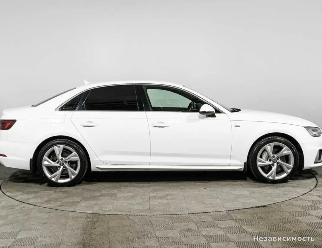 Audi A4 2019 с пробегом — фото 4