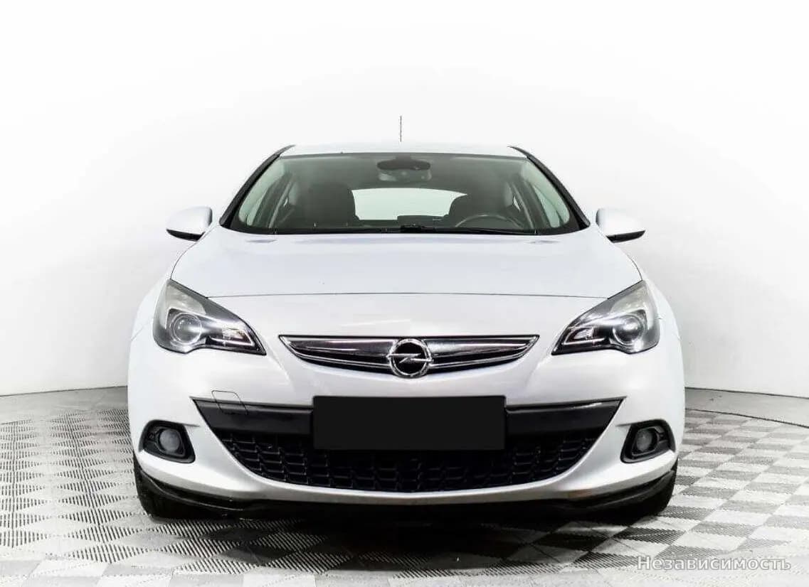 Opel Astra 2012 с пробегом — фото 2