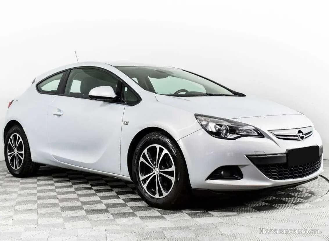 Opel Astra 2012 с пробегом — фото 3
