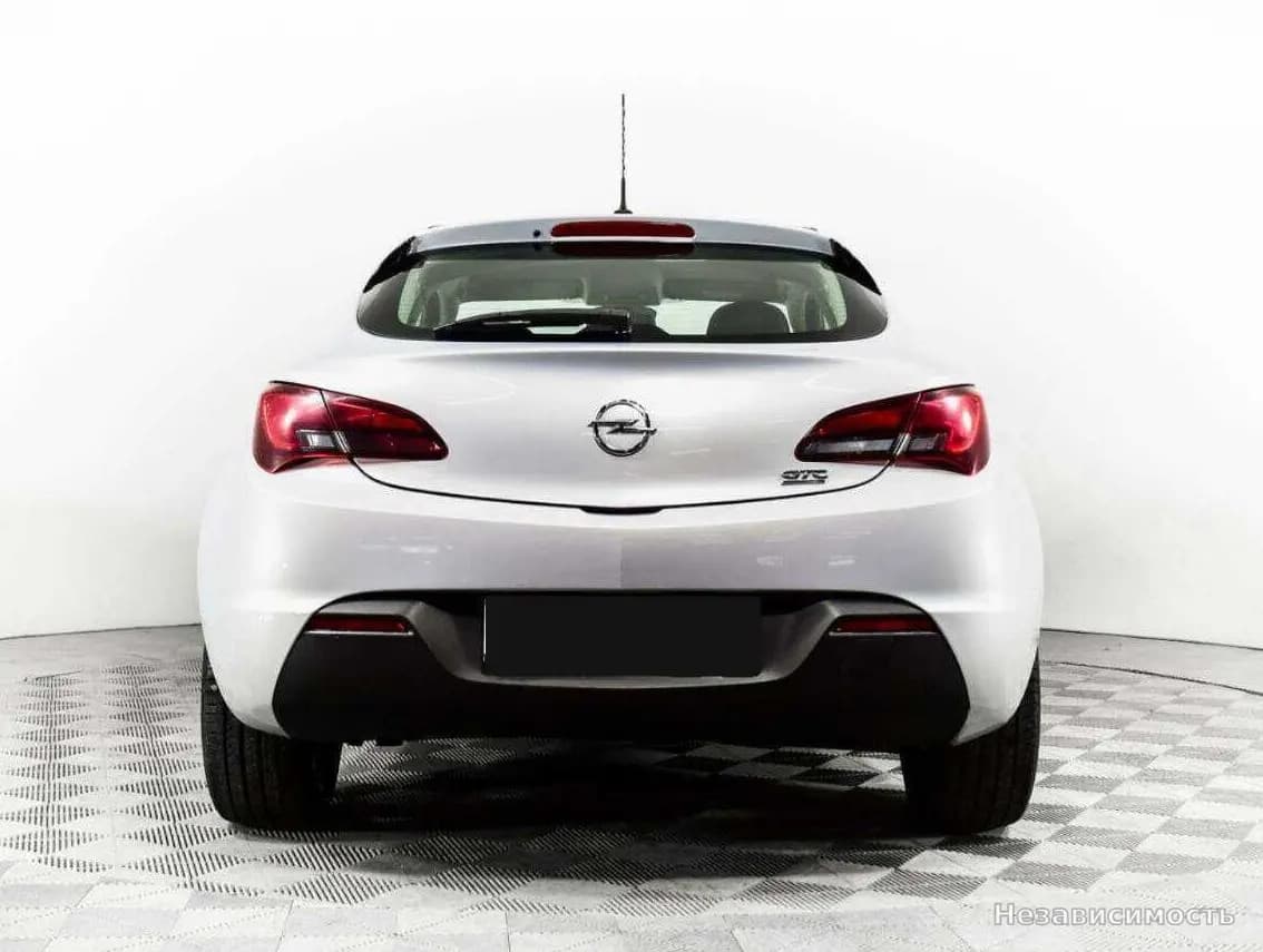 Opel Astra 2012 с пробегом — фото 6