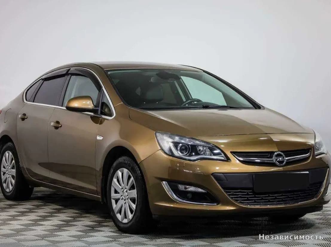 Opel Astra 2015 с пробегом — фото 2