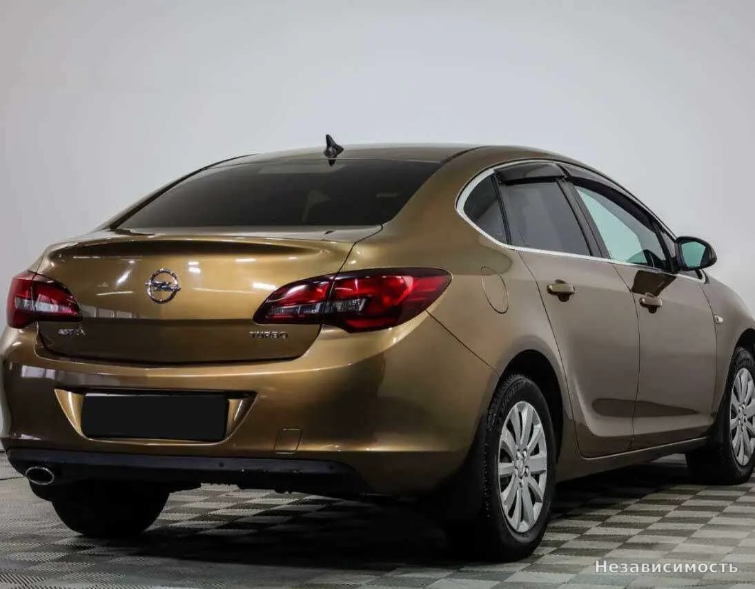Opel Astra 2015 с пробегом — фото 4