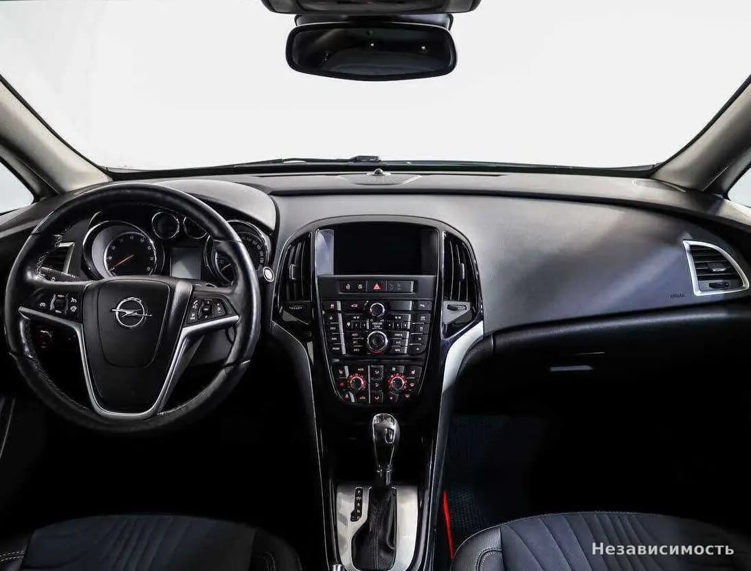 Opel Astra 2015 с пробегом — фото 9