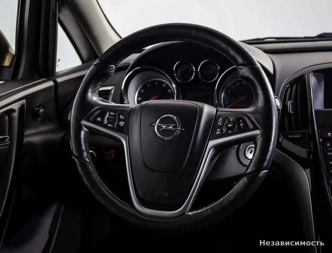Opel Astra 2015 с пробегом — фото 10