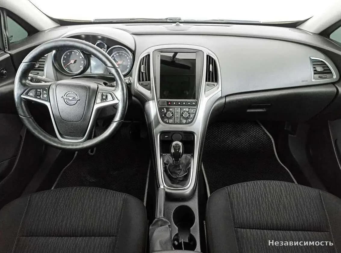 Opel Astra 2014 с пробегом — фото 10