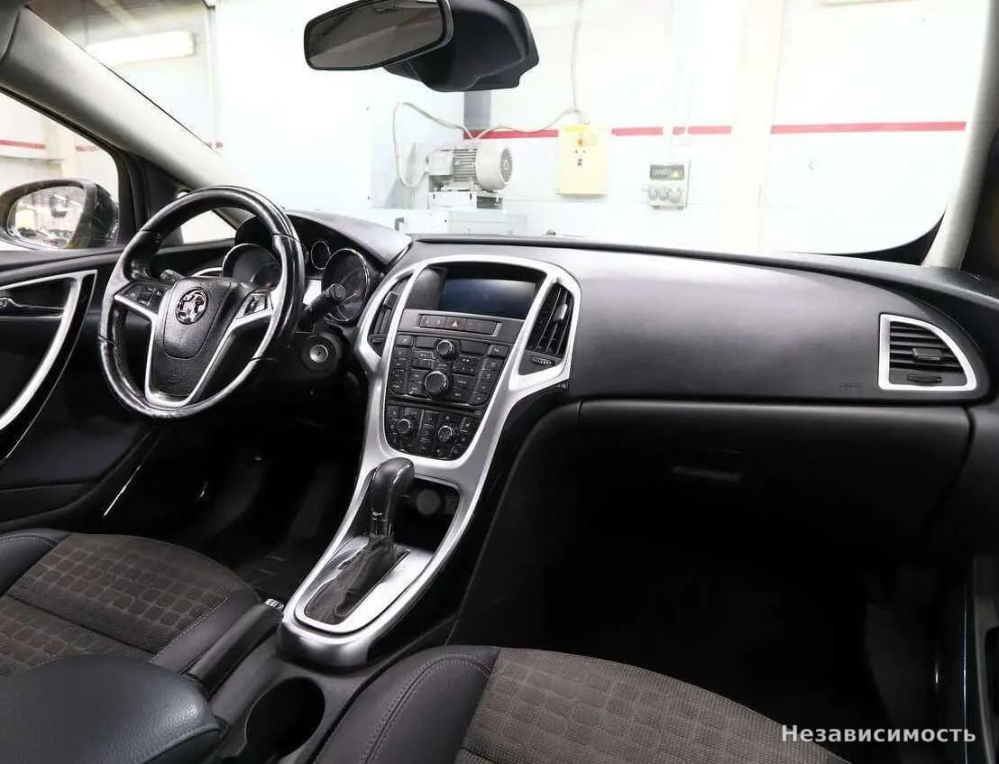 Opel Astra 2014 с пробегом — фото 8