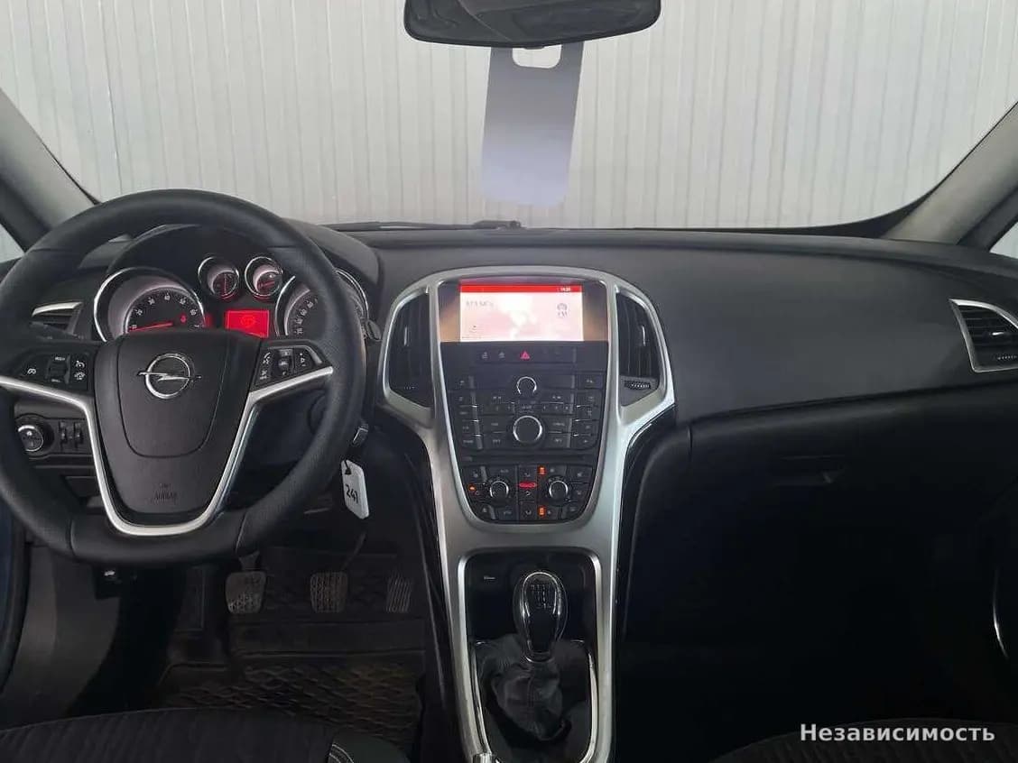Opel Astra 2014 с пробегом — фото 9