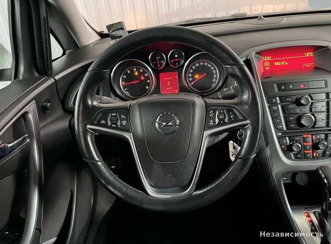 Opel Astra 2013 с пробегом — фото 10