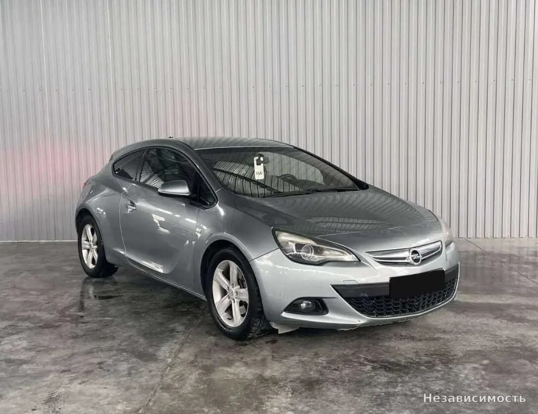 Opel Astra 2012 с пробегом — фото 3