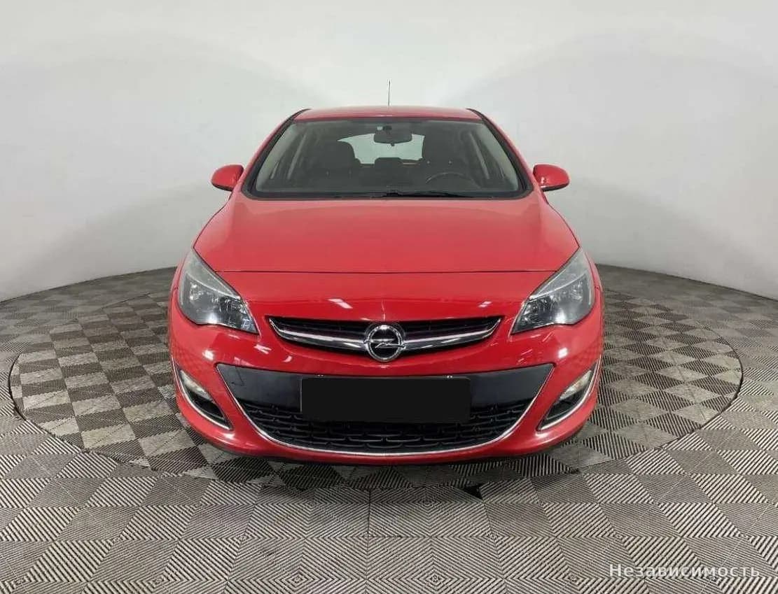 Opel Astra 2013 с пробегом — фото 2