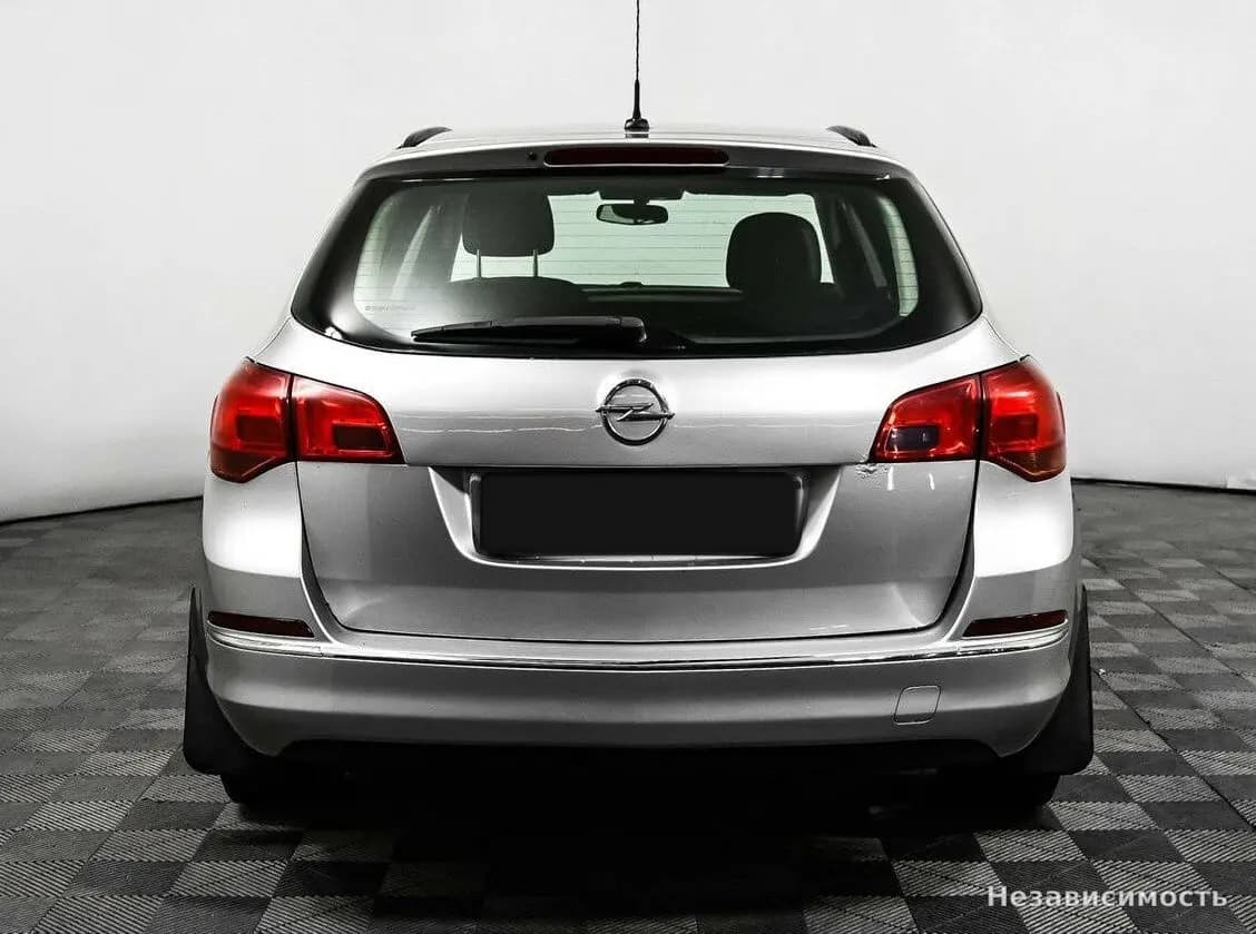 Opel Astra 2013 с пробегом — фото 6