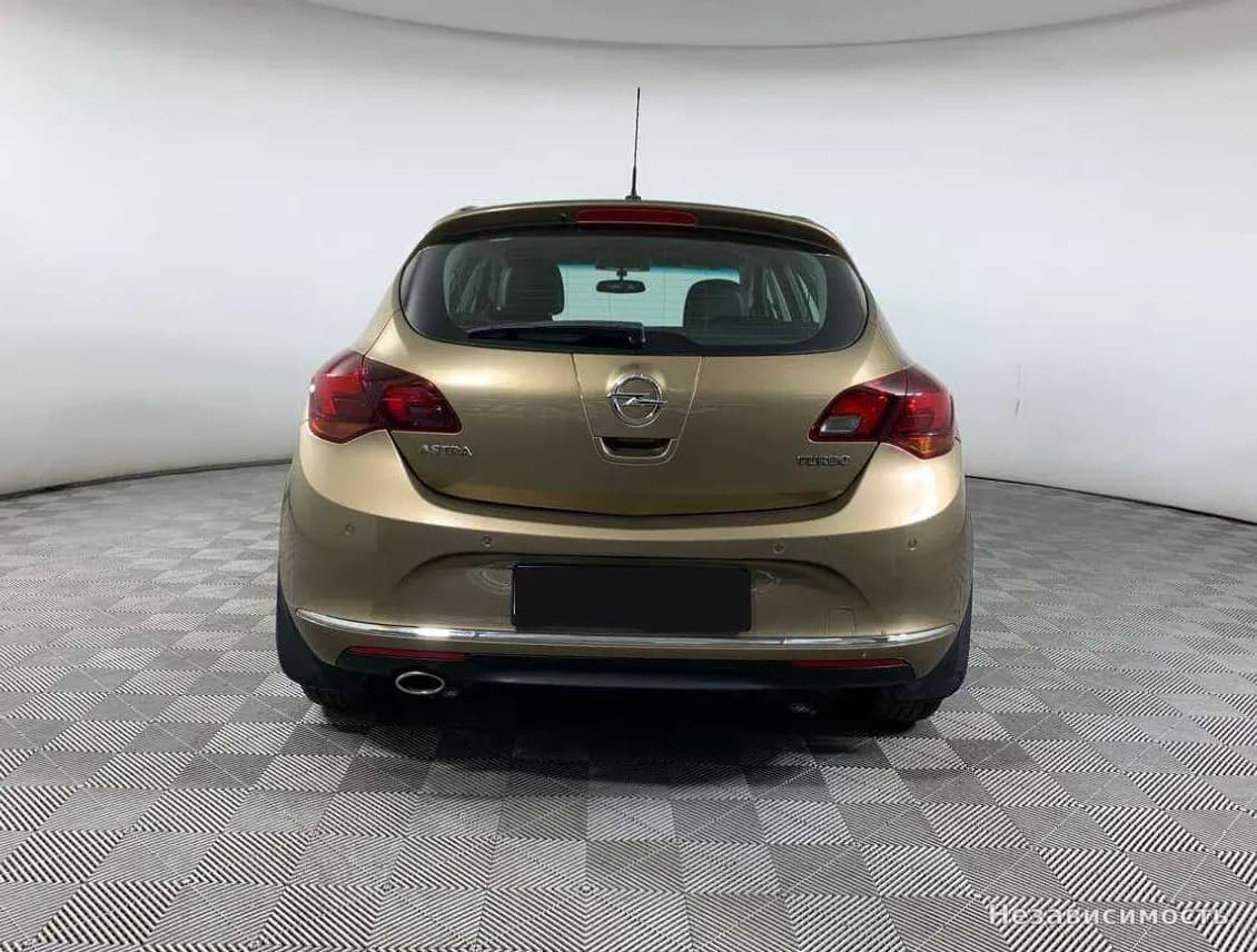 Opel Astra 2012 с пробегом — фото 6