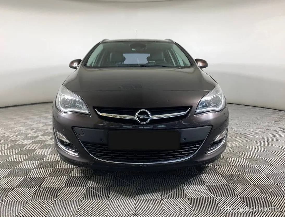Opel Astra 2014 с пробегом — фото 2
