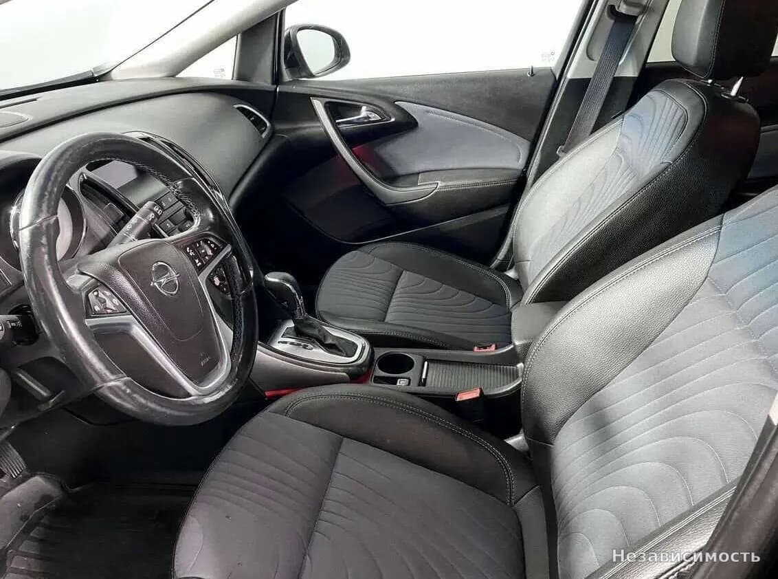 Opel Astra 2013 с пробегом — фото 9