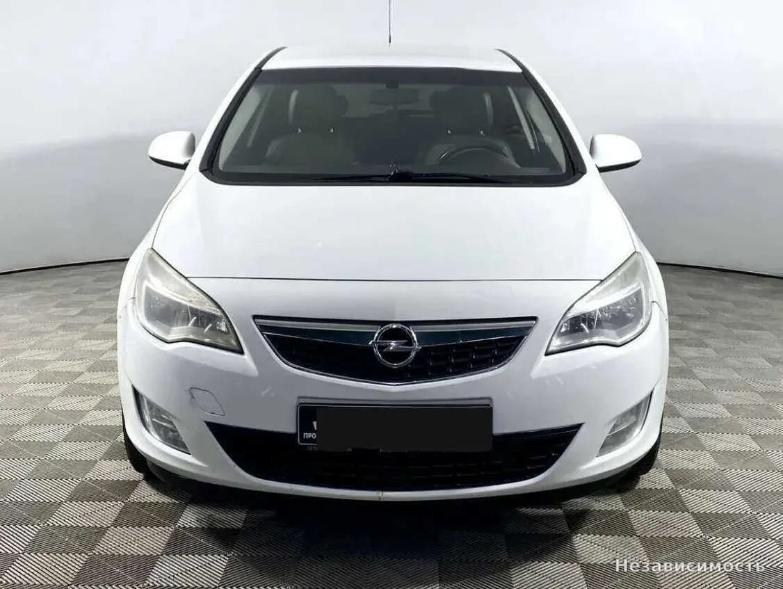 Opel Astra 2012 с пробегом — фото 2