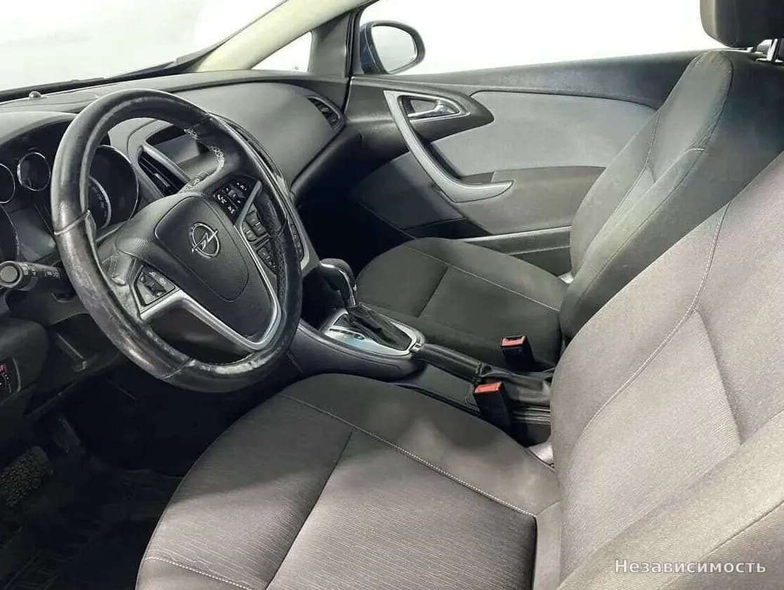 Opel Astra 2013 с пробегом — фото 9